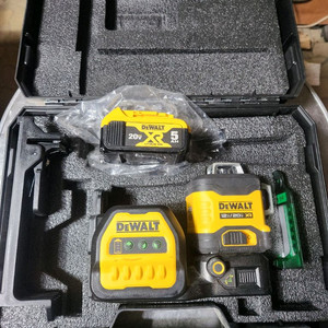 디월트 20v 그린레벨기 DCE089G18 A급 판매 이미지