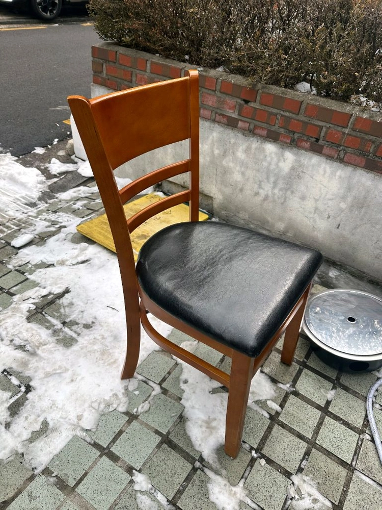 원목의자 식탁의자 카페의자 식당의자 업소용의자 음식점의자 이미지