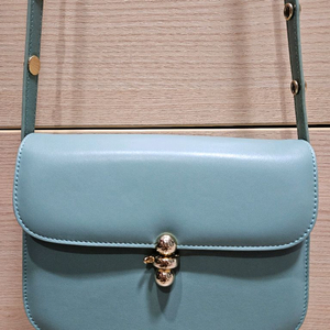 코스모폴리탄줄라이 착용 위위백