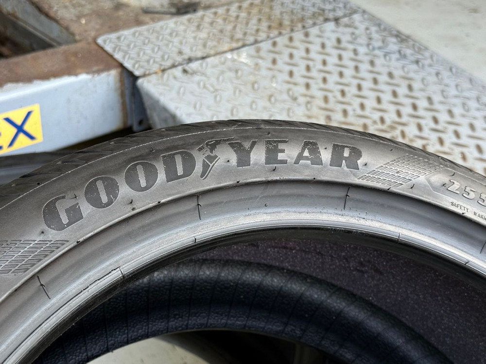 2554020 굿이어타이어 어슈메트릭5 이글 f1 중고타이어 255 40 20 굿이어 ㅡ 오남 별내 진접 다산--1