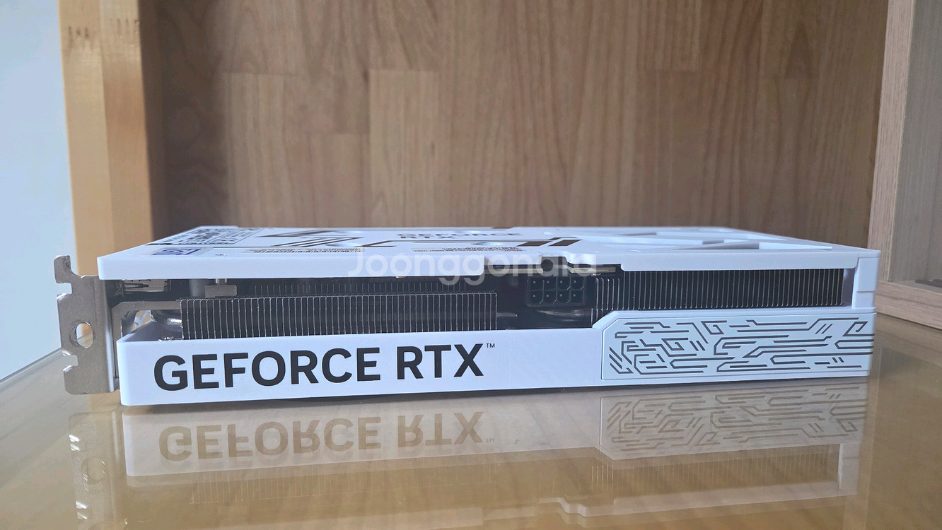 갤럭시 rtx 5060ti oc 8gb 화이트 팝니다.--4