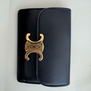 셀린느 트리옹프 플랩 카드지갑 블랙