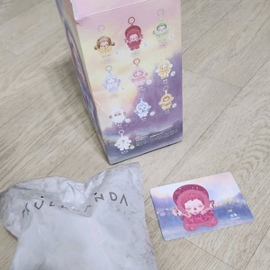 (새상품) 팝마트 스컬판다 빛의정원 박스만개봉품 판매