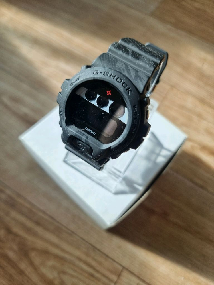 카시오 지샥 DW-6900NNJ-1DR 이미지