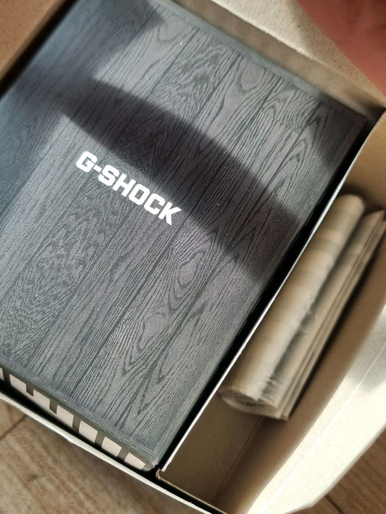 카시오 지샥 DW-6900NNJ-1DR 이미지