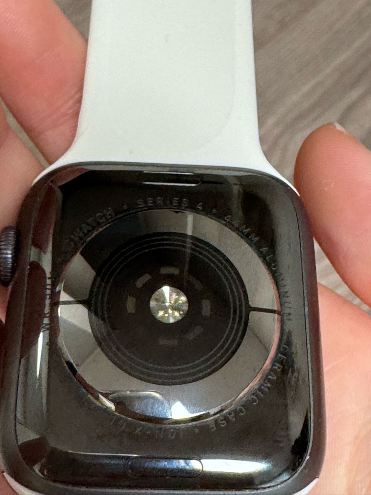 애플워치4 44mm 알루미늄 스페이스그레이 이미지