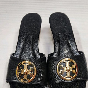 토리버치 Selma 웨지 샌들 36반 사이즈 235