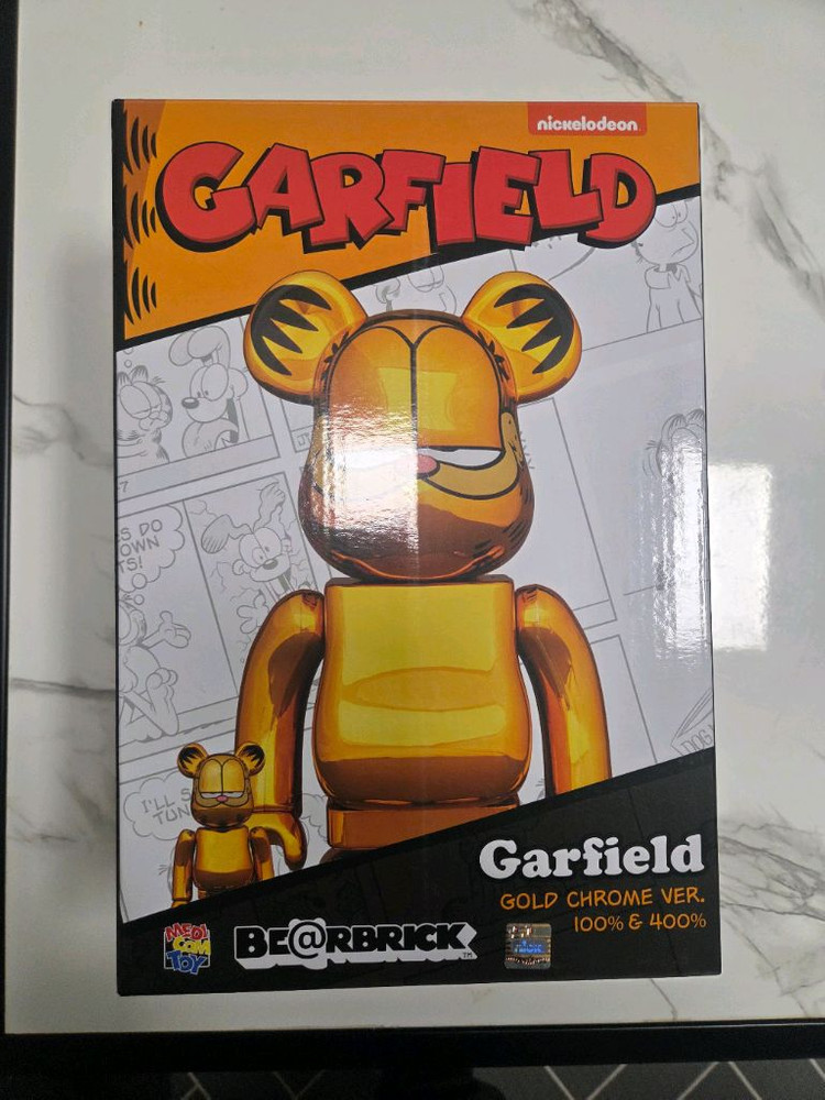 베어브릭 가필드 골드크롬 팝니다. 100% + 400% 이미지