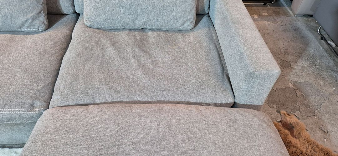 까사미아 캄포 슬림4인소파+스툴(전체커버드라이세탁완료)--7