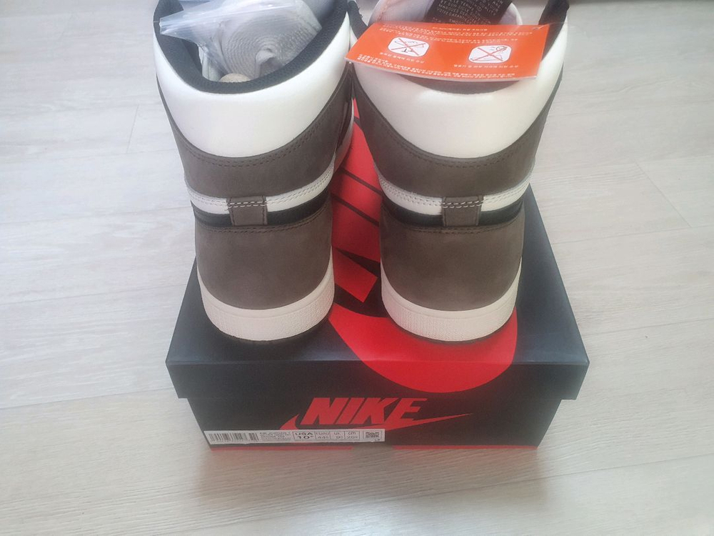 나이키 조던1 하이 다크모카 판매합니다.--2