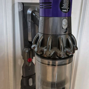 다이슨 무선청소기 v10 충전거치대 포함