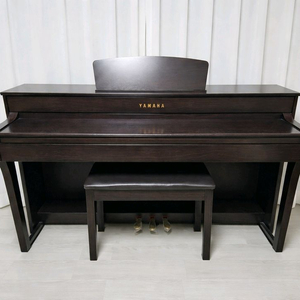 야마하 CLP-635R 디지털 피아노 이미지