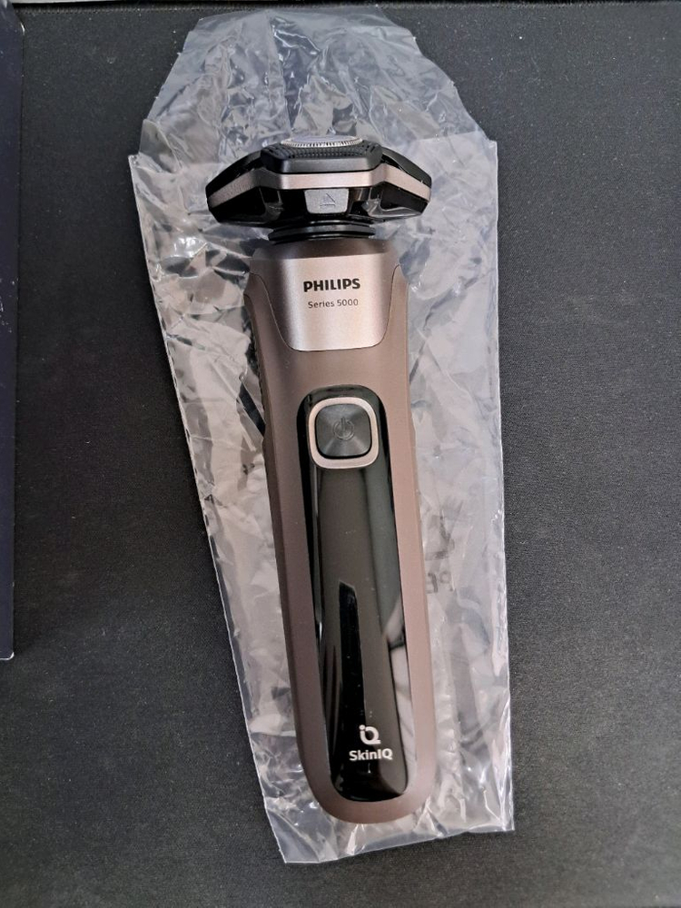 필립스 전기면도기 5000시리즈--4