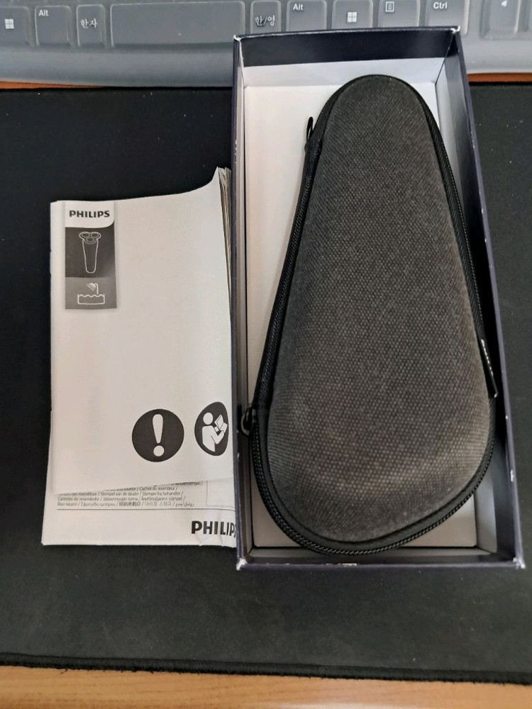 필립스 전기면도기 5000시리즈--5