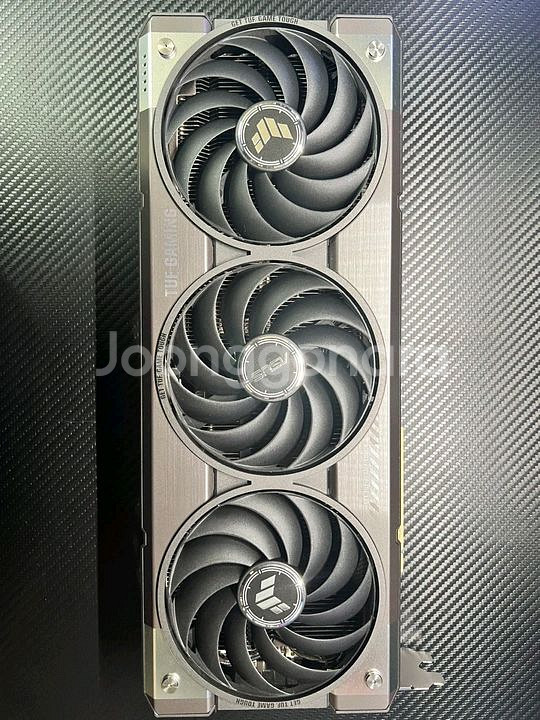 ASUS TUF RTX 5070 Ti 16GB--6