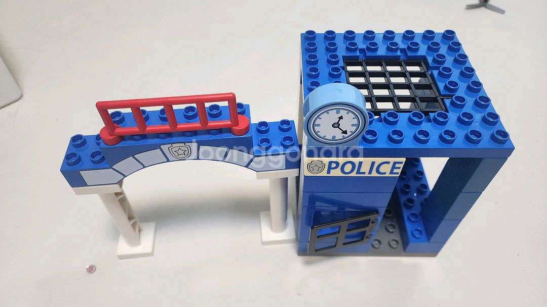 소방차와 경찰차 10931. 10932. 중장비 두세트. 와 비행기--2