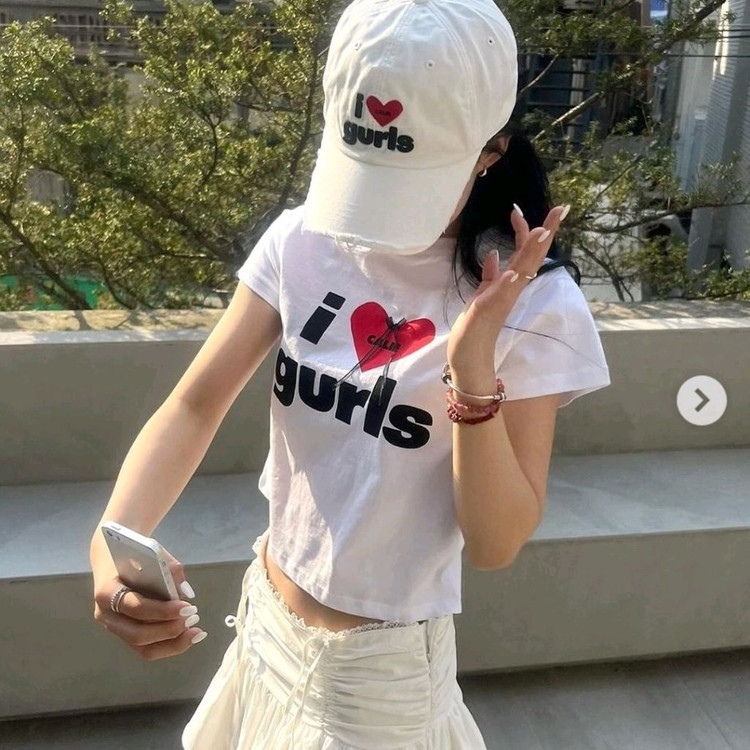 에즈이프캘리 gurls 크롭 반팔티셔츠 aeae 글로니--1