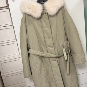 택새상품_85만원] 올리브데올리브_단종_ 야상 폭스퍼 덕다운 롱패딩