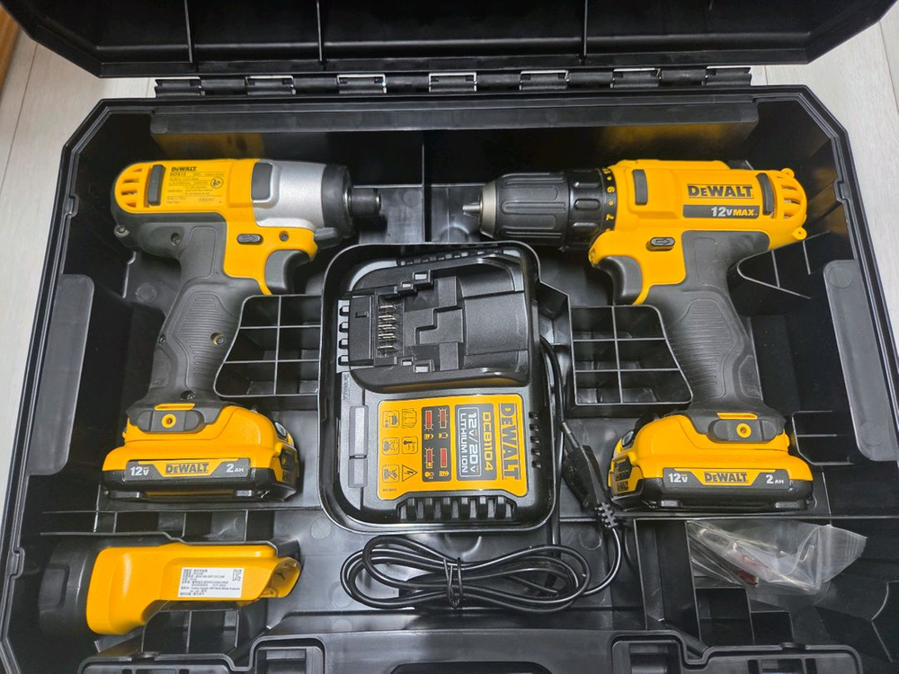 디월트 풀세트 직쏘 컷쏘 그라인더 멀티커터 스킬 월커터 임팩 해머 드릴 실타카 대타카 충전기 배터리 플랜지쏘--4