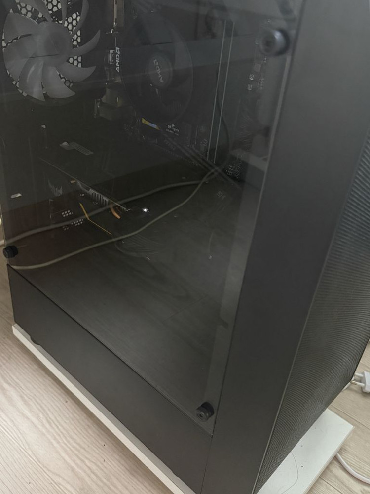 Ryzen 5 5600 GTX 1660 SUPER 게이밍 데스크탑 PC 판매해요 이미지