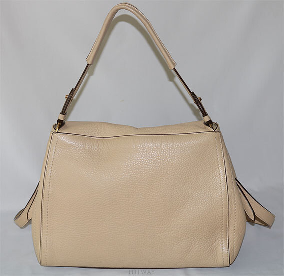 정품 페라가모 숄더백--1