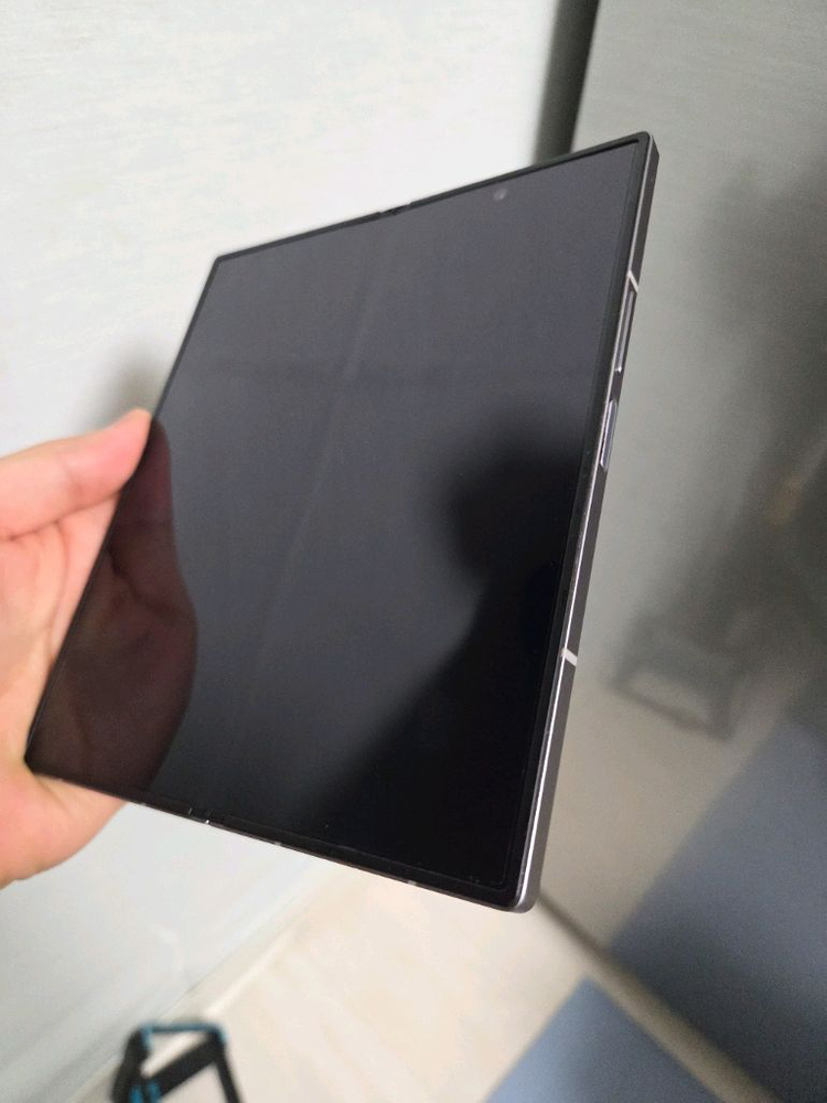 갤럭시폴드6 실버 256 (상태 좋음)--8