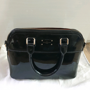 폴스부띠끄 에나멜 가방