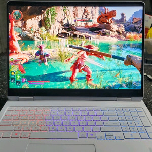 HP 최신 오멘 화이트 게이밍 노트북/RTX5060