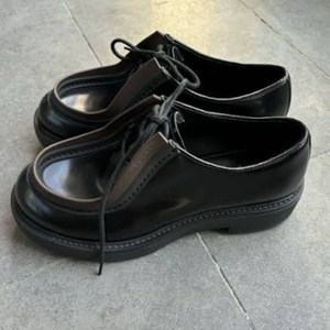 프라다 라프시몬스 로퍼