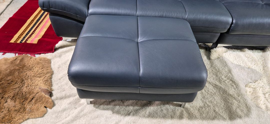 자코모 에비뉴엘 4인 천연면피 소가죽 소파+스툴--9