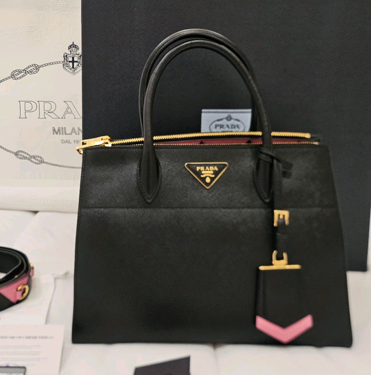 프라다 사피아노 페러다임 토트백 겸 숄더백 블랙 금장--1