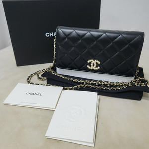 샤넬 비즈(진주)WOC 크로스백 - 24년