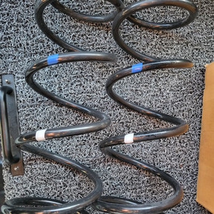 렉스턴스포츠칸 쇼바 뒤스프링 레트럴바 팝니다 이미지