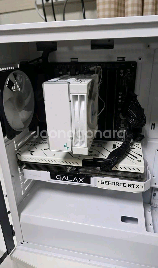 RTX3070 게이밍PC / 라이젠 5600X / RAM 16GB / 화이트 본체--2