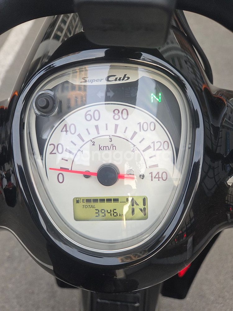 혼다 슈퍼커브 110 / 23년식 / 3,946KM 짧은키로수 A급--5