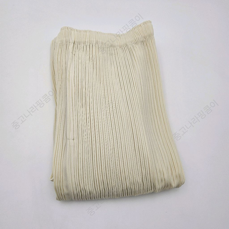 이세이미야케 해칭스커트 오프화이트 2사이즈--1