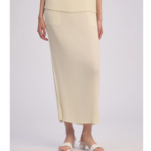 이세이미야케 해칭스커트 오프화이트 2사이즈