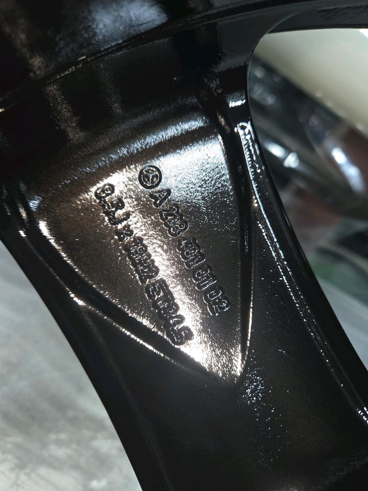 벤츠 CLS a218 18인치 순정휠 분체블랙유광 도장복원 휠--8