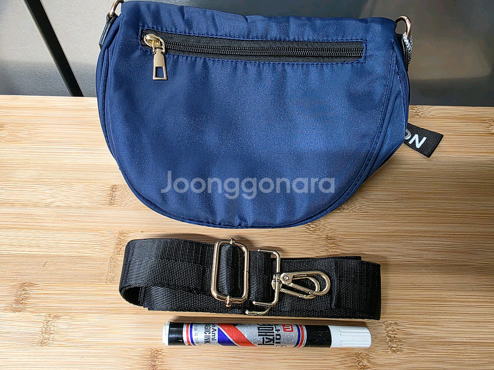 (새상품) Urbanoid 슬링백겸 파우치 이중수납 반달가방..네이비--3