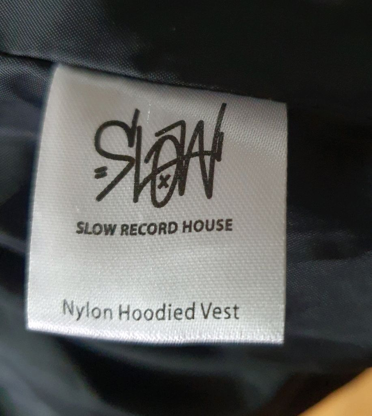 슬로우레코드하우스 나일론 후드 베스트 바스락 블랙 조끼--5