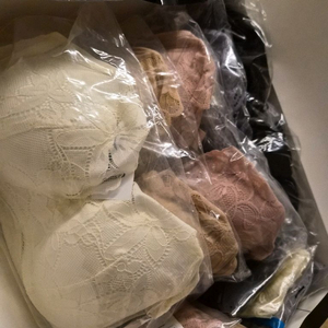 비비안 스킨핏 레이스 브라 팬티 8종 80B 95(새상품) 이미지