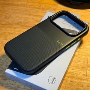 아이폰17프로 비츠 러기드케이스 팝니다