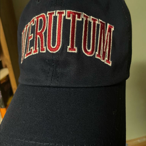 베루툼 빅아치로고 볼캡 네이비