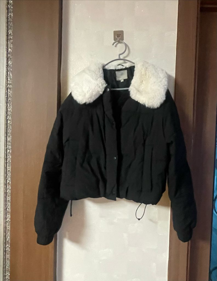 스파오 퍼 카라 크롭 패딩 점퍼--1