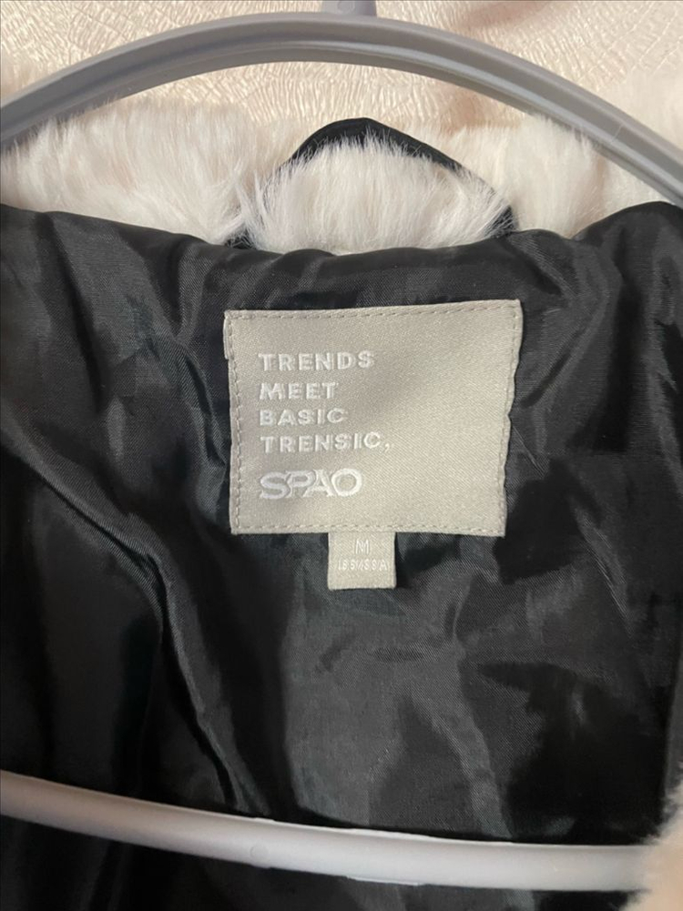 스파오 퍼 카라 크롭 패딩 점퍼--3