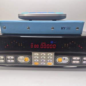 금영반주기 노래방기기 필통150 신곡 26년 2월 팝니다.