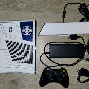 XBOX360S 신형S 스타워즈 한정판 키넥트셋 1테라 (레트로아크 10개기종 6000개 풀세팅) 판매합니다.