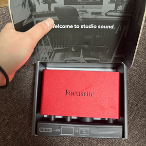 포커스라이트 스칼렛 솔로 4세대 풀박