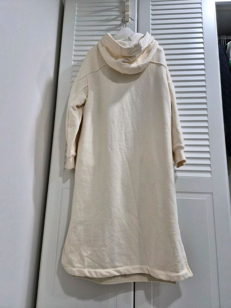 오즈세컨 니트 배색 후드원피스 팝니다.--1