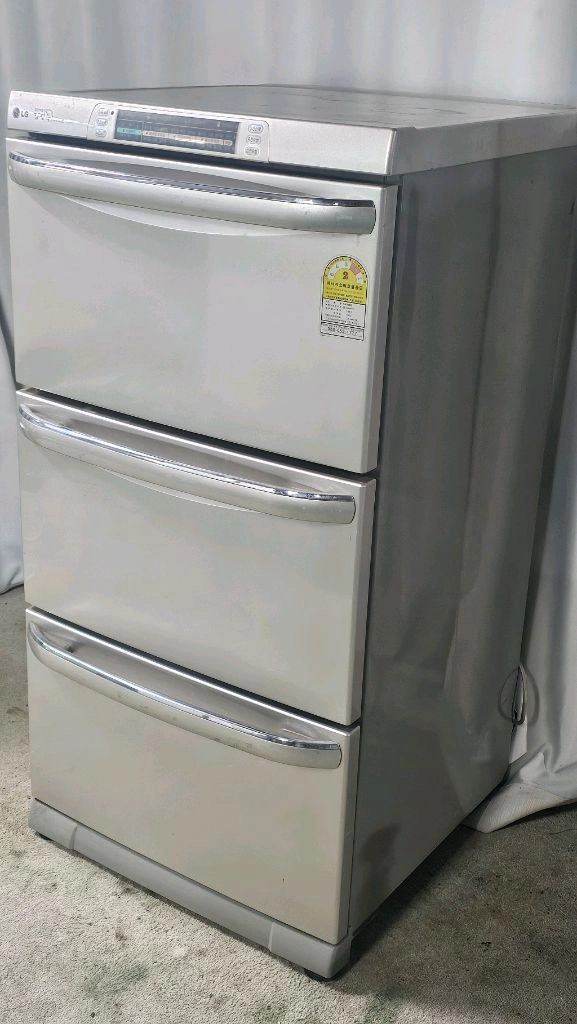 LG3단 김치냉장고 이미지